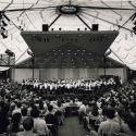 TEASER_THUMBNAIL_Jorge_Mester_conducts_inside_Bayer-Benndict_Tent_pc-Charles_Abbott__85_DOWNSIZED